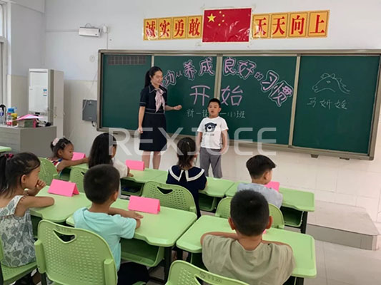  如何挑選滿意的學生課桌椅？